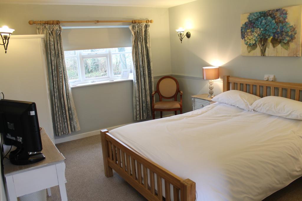 The Swan Motel, Gillingham Бекълс Стая снимка